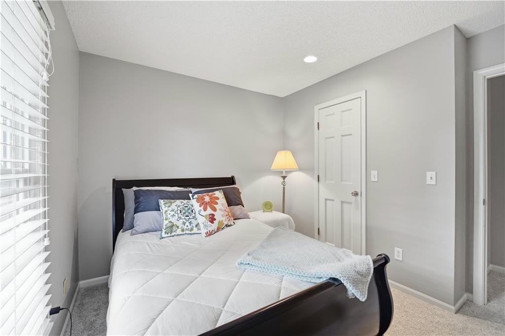 7928 N Euclid Avenue — photo 16