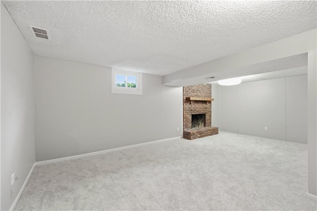 7928 N Euclid Avenue — photo 25