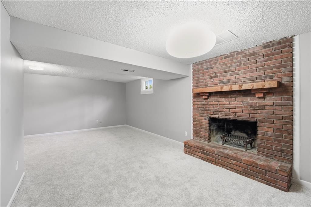 7928 N Euclid Avenue — photo 28