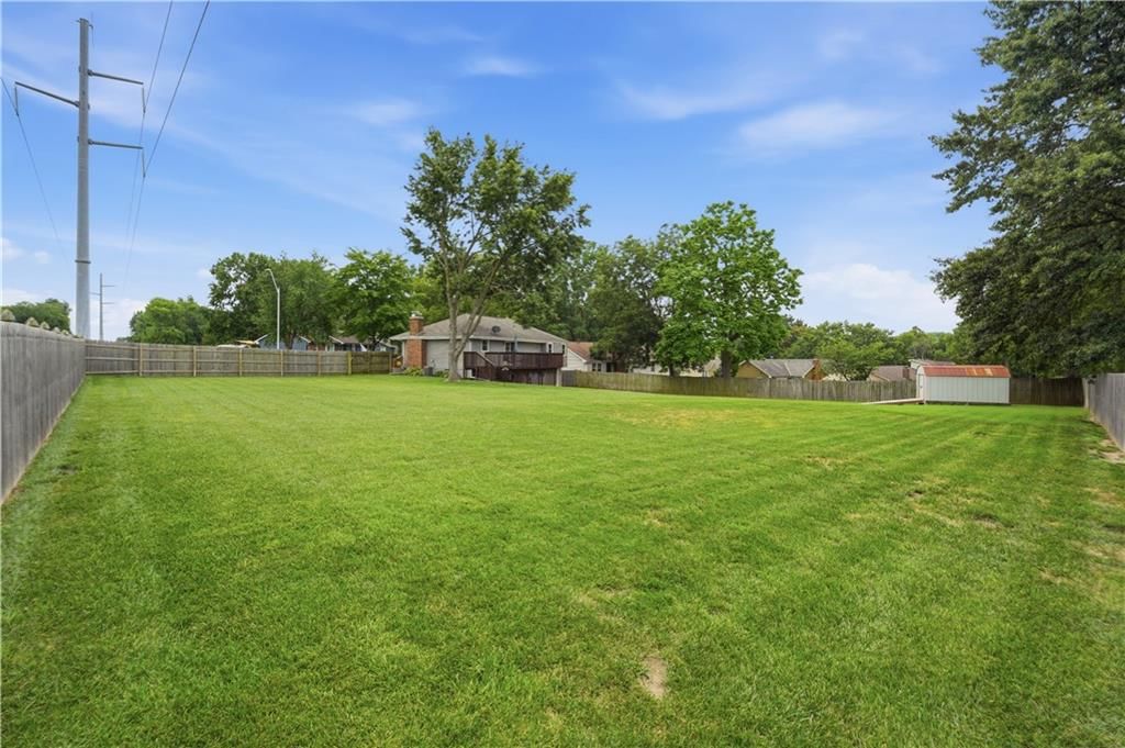 7928 N Euclid Avenue — photo 38