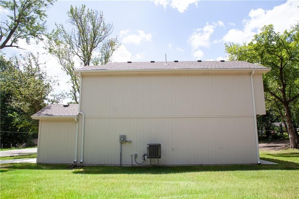 1334 S Pope Avenue — photo 64