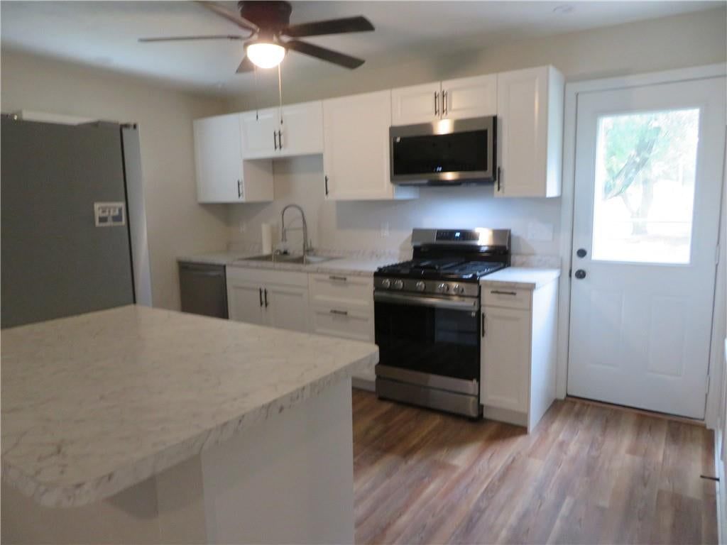 301 Oak Street — photo 7