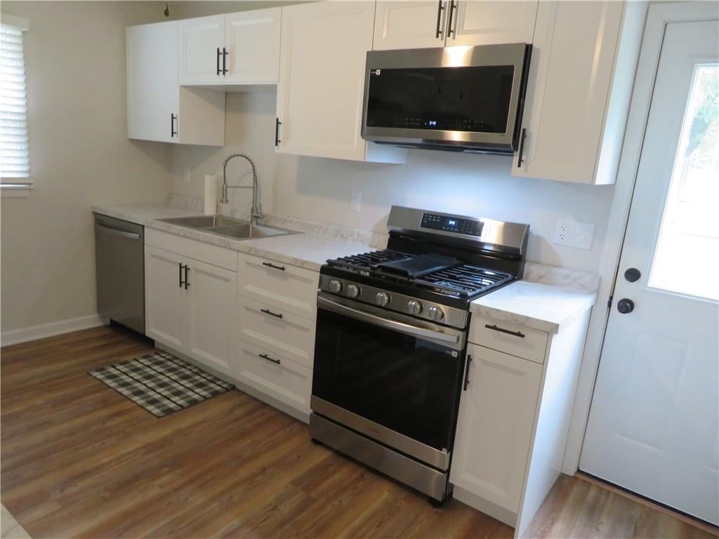 301 Oak Street — photo 8