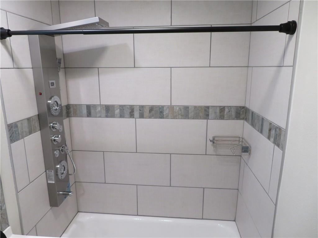 301 Oak Street — photo 15