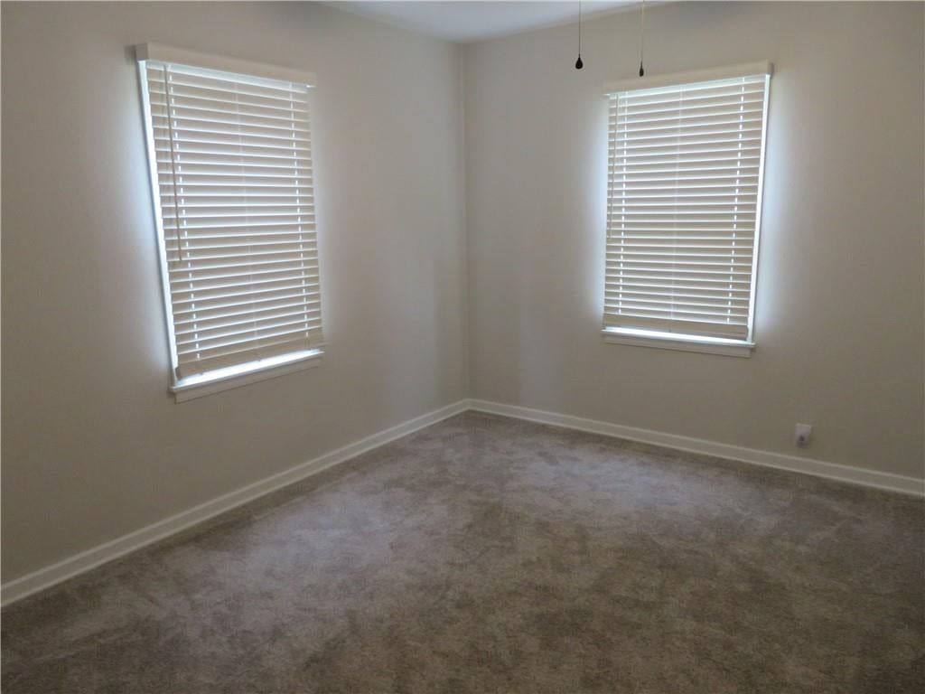 301 Oak Street — photo 16