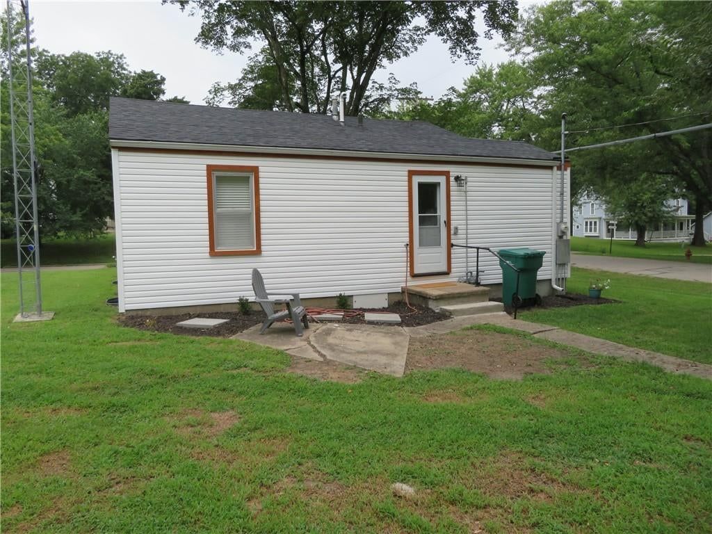 301 Oak Street — photo 24