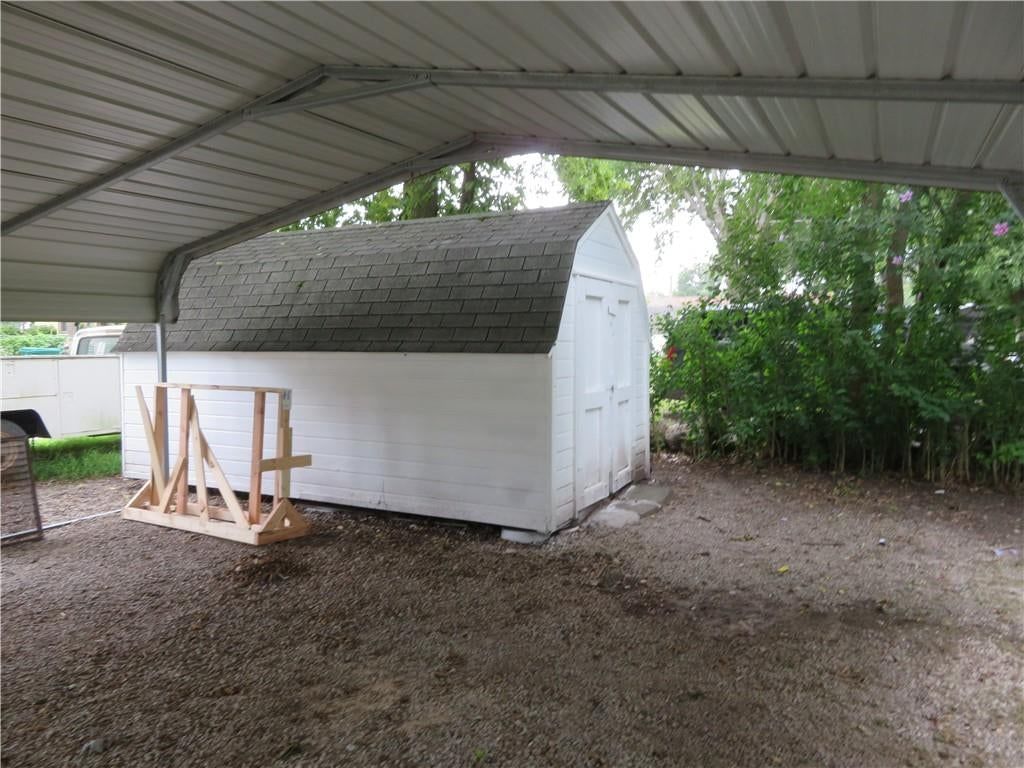 301 Oak Street — photo 25
