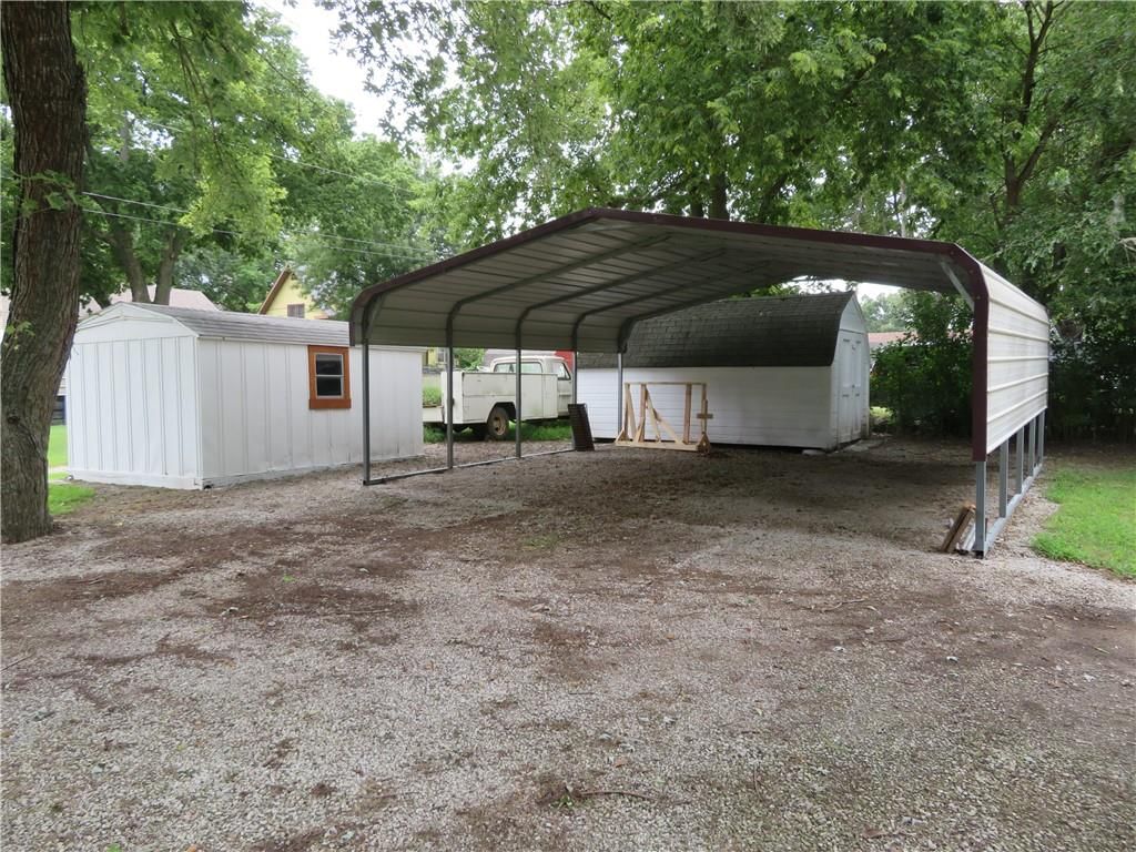 301 Oak Street — photo 26