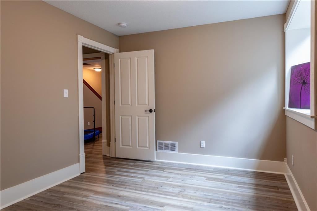 2035 Barker Avenue — photo 27