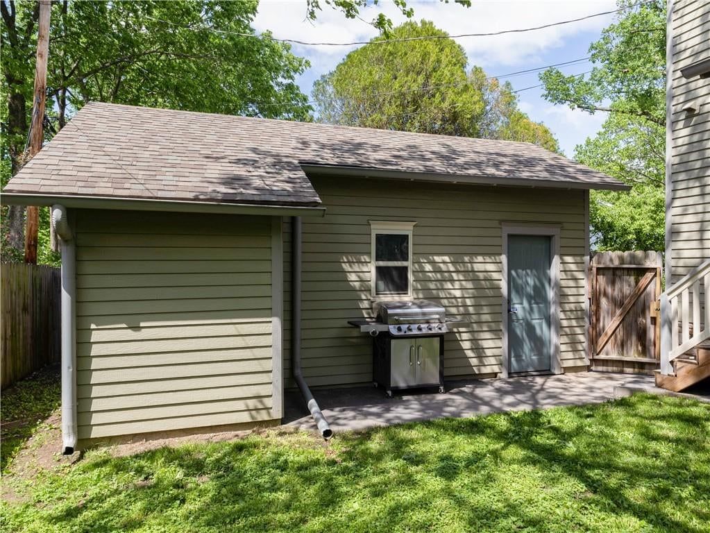 2035 Barker Avenue — photo 34
