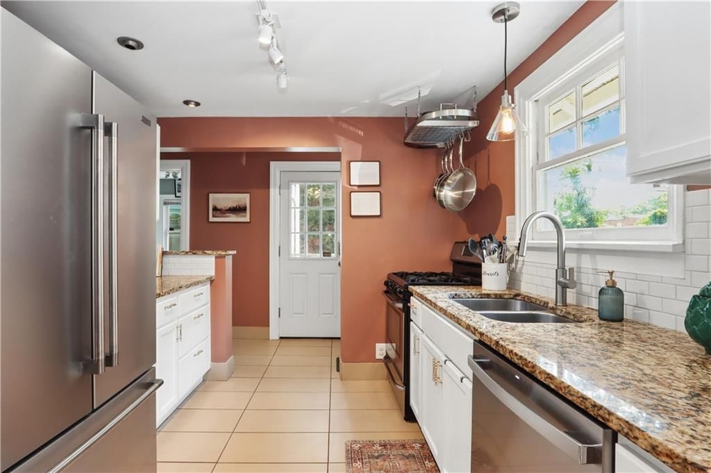 5739 Harrison Street — photo 10