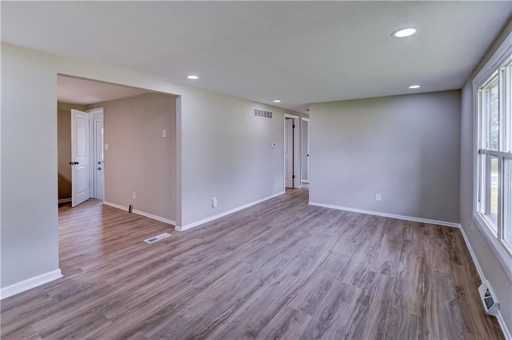 8717 Old Stagecoach Road — photo 17