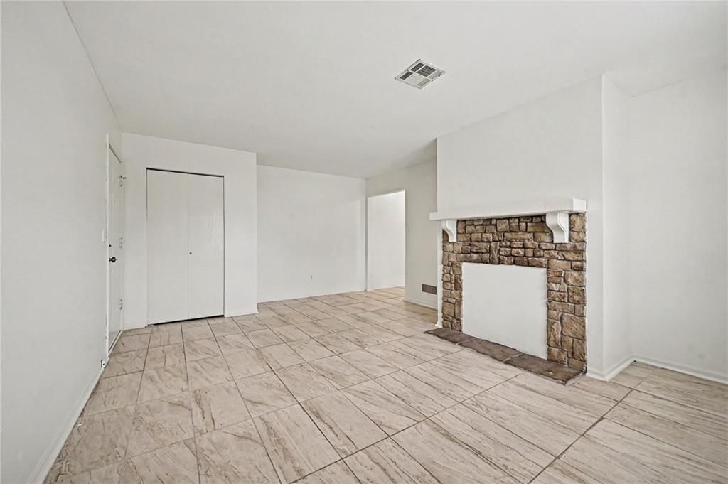 8701 NW 82nd Street — photo 6