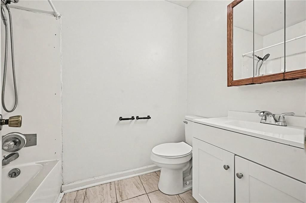 8701 NW 82nd Street — photo 14