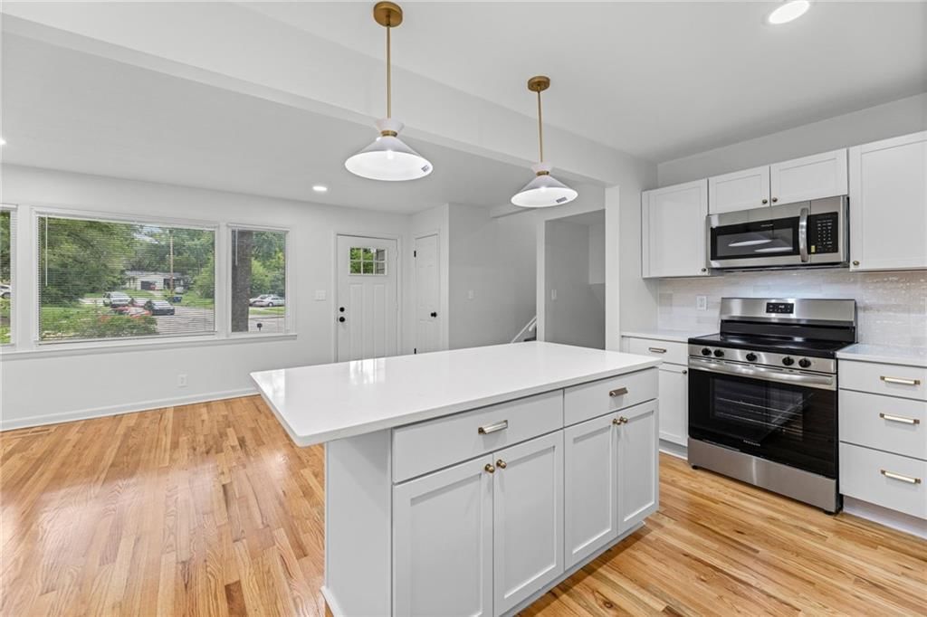 618 Saratoga Place — photo 7
