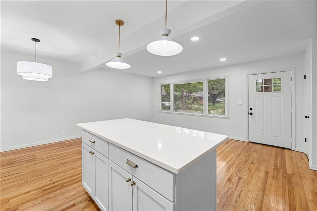 618 Saratoga Place — photo 10