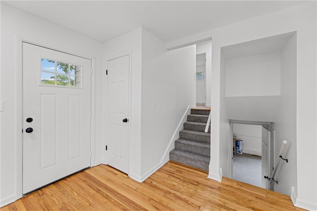 618 Saratoga Place — photo 12