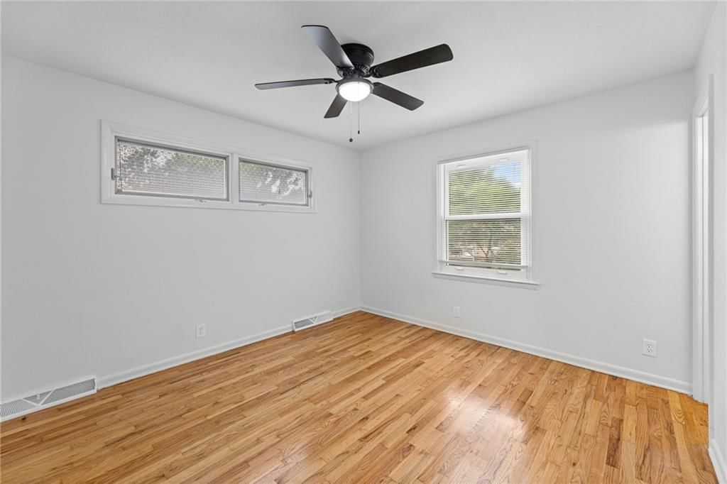 618 Saratoga Place — photo 14