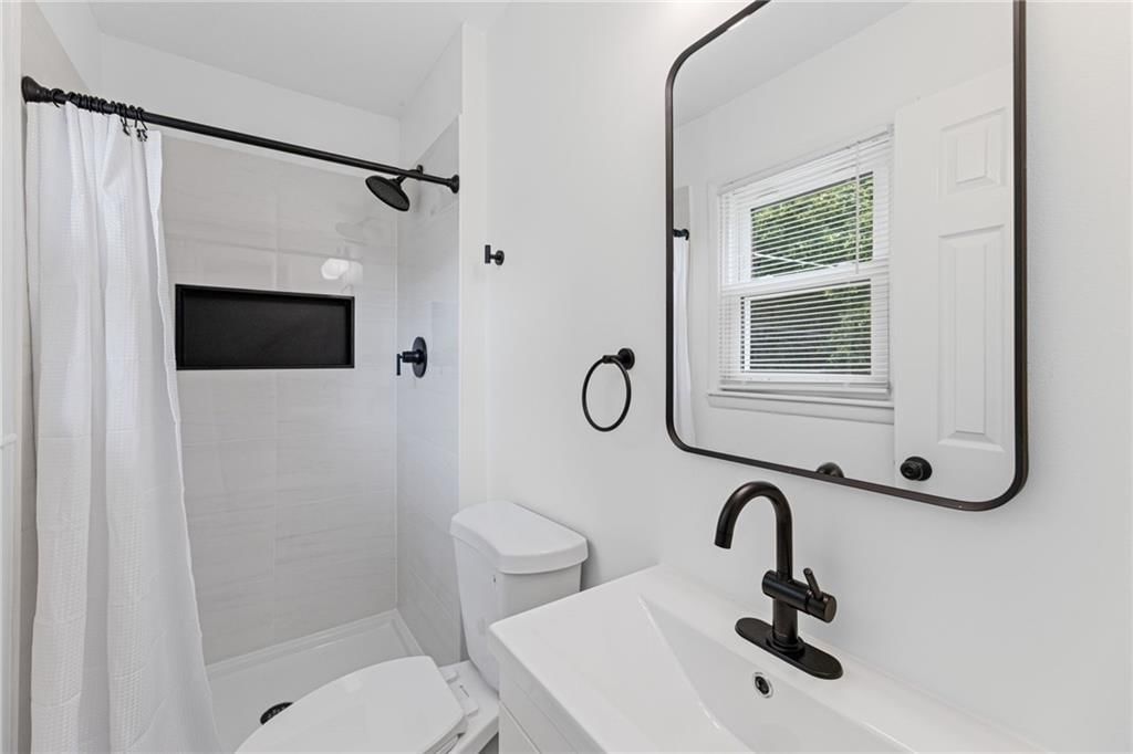 618 Saratoga Place — photo 17