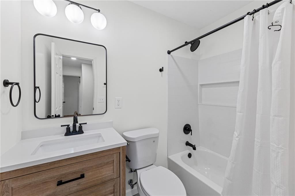618 Saratoga Place — photo 22