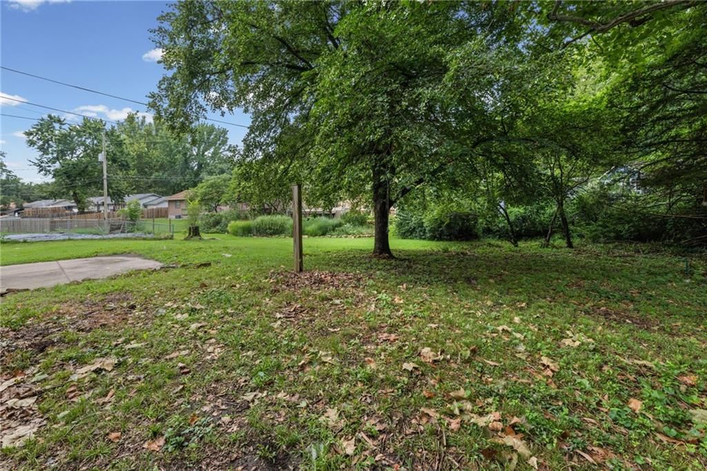 618 Saratoga Place — photo 31