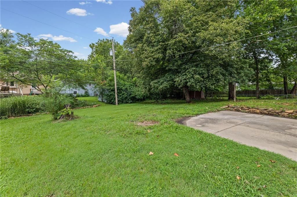 618 Saratoga Place — photo 33