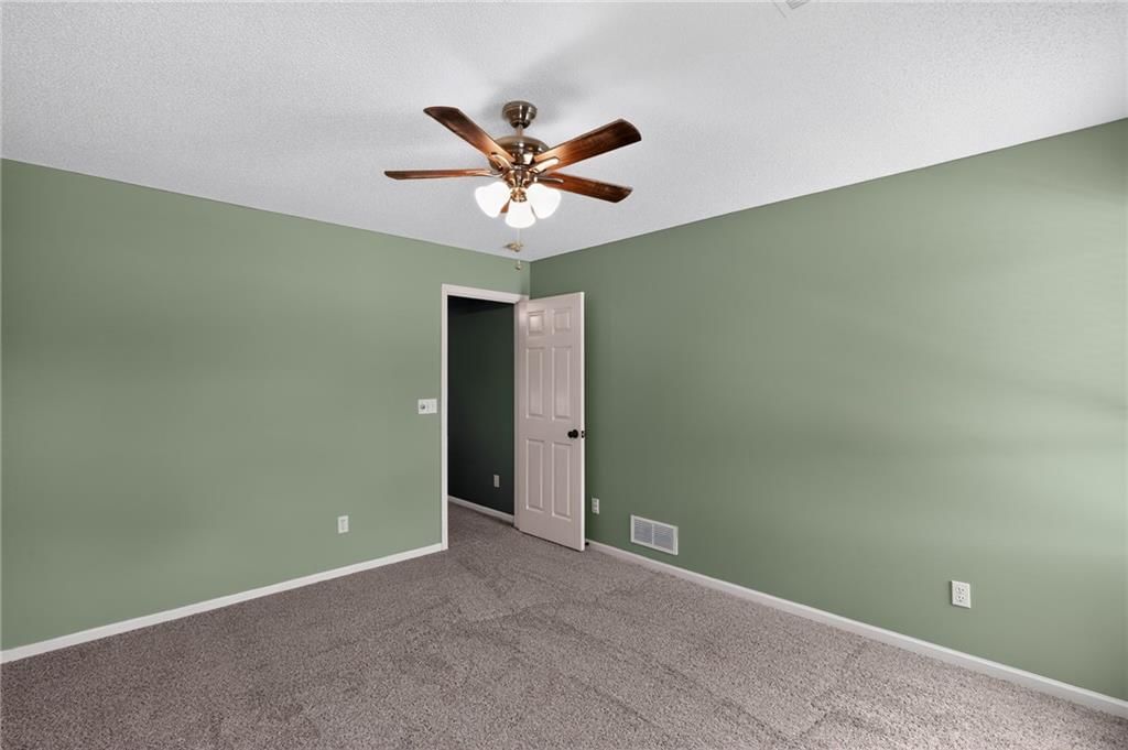 14602 S Hagan Street — photo 38