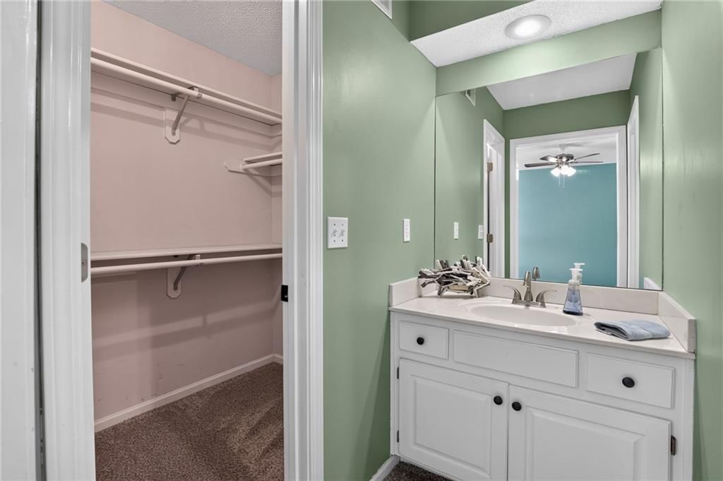 14602 S Hagan Street — photo 40