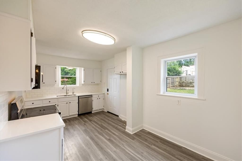 7343 Forest Avenue — photo 13