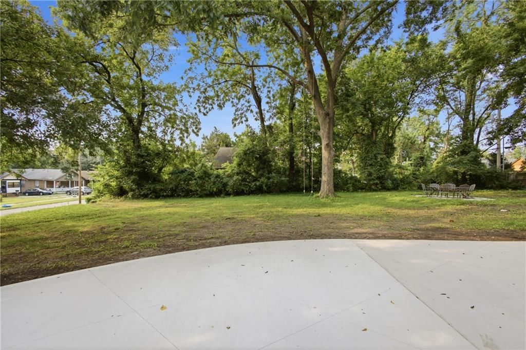 6818 Agnes Avenue — photo 10