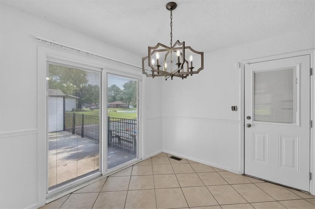 7726 EVERETT Avenue — photo 21