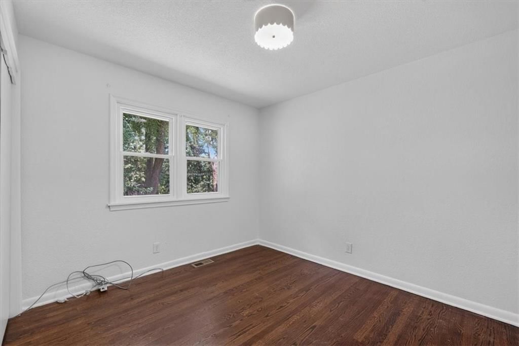 7726 EVERETT Avenue — photo 24