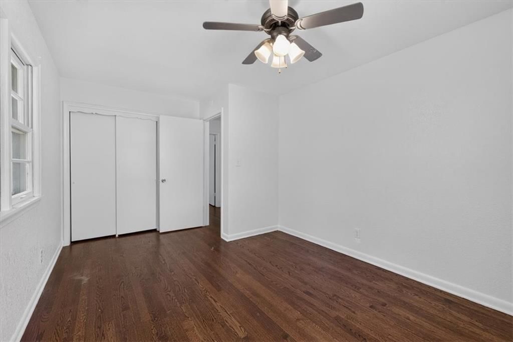7726 EVERETT Avenue — photo 29
