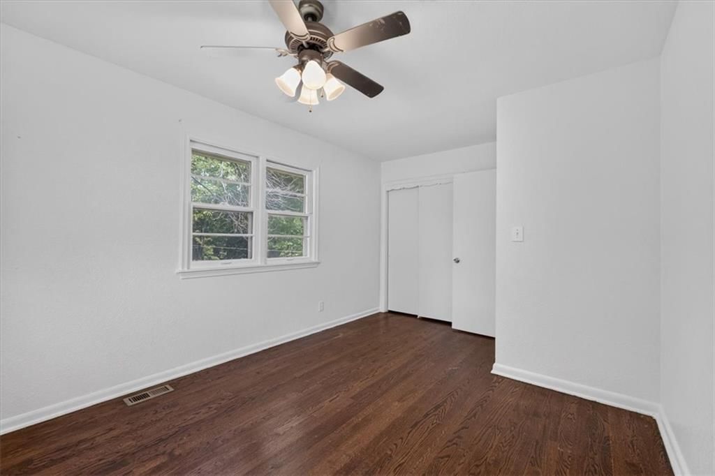 7726 EVERETT Avenue — photo 30