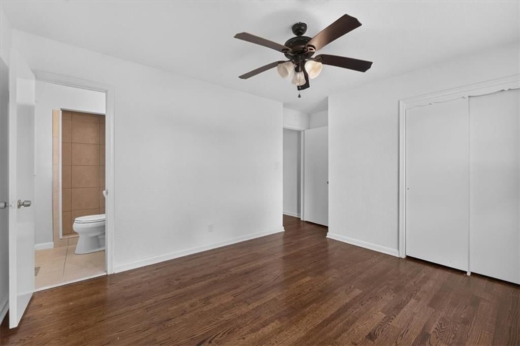 7726 EVERETT Avenue — photo 32
