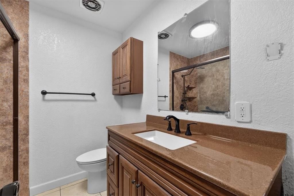 7726 EVERETT Avenue — photo 38
