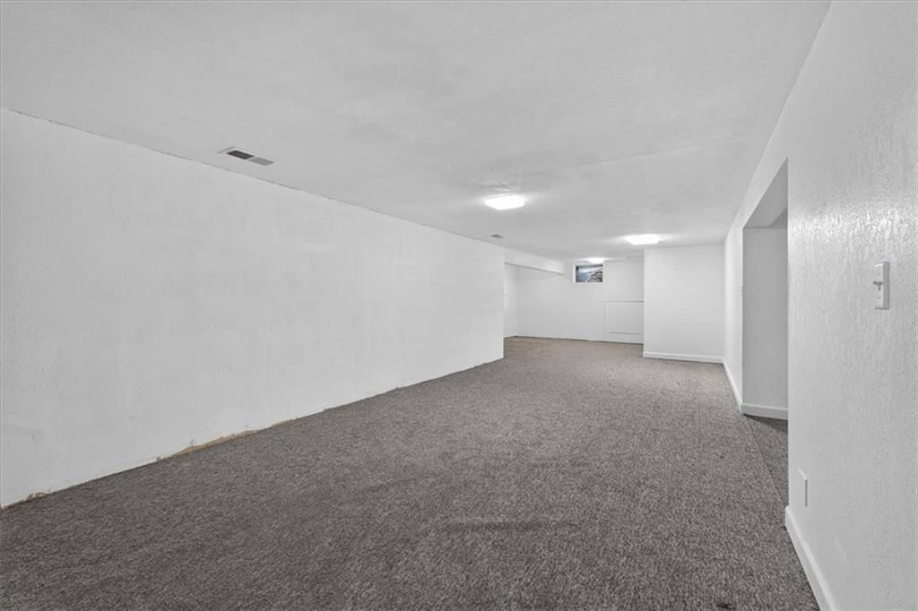 7726 EVERETT Avenue — photo 43