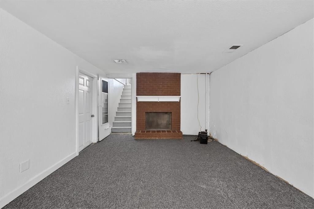7726 EVERETT Avenue — photo 46