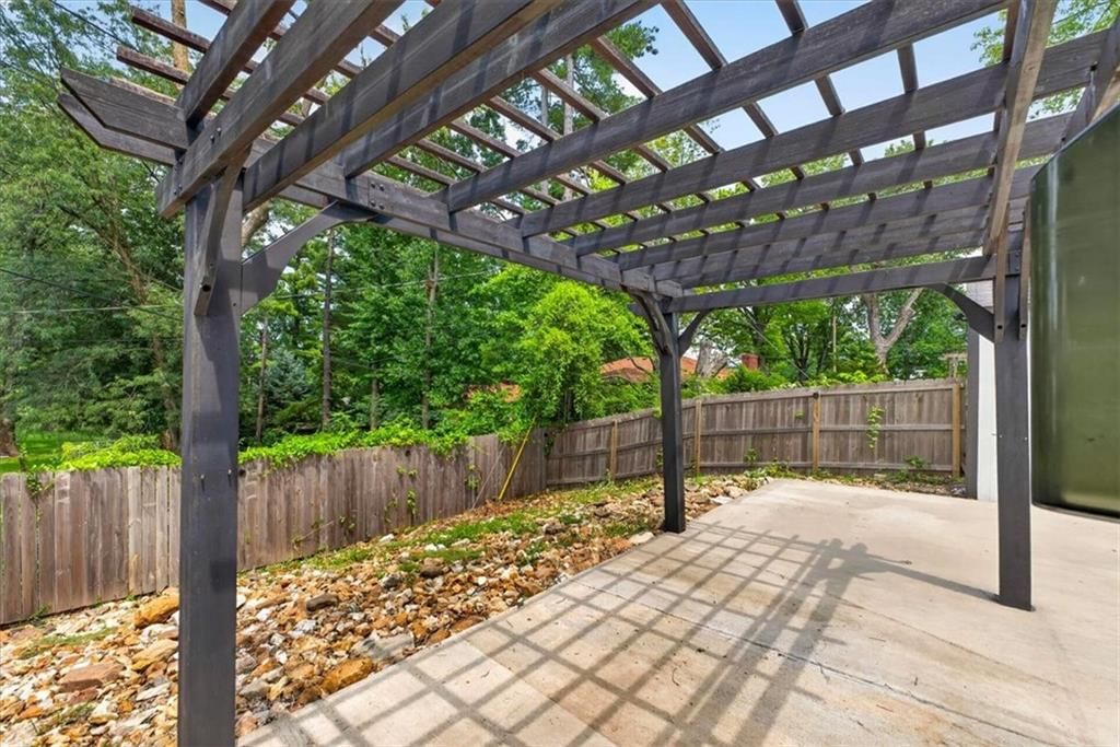 7726 EVERETT Avenue — photo 57