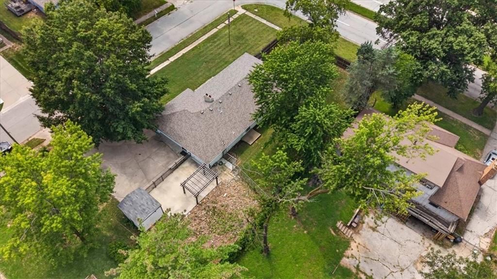 7726 EVERETT Avenue — photo 64