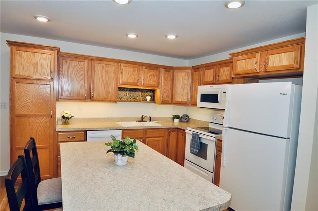 2651 NW Barry Road — photo 6