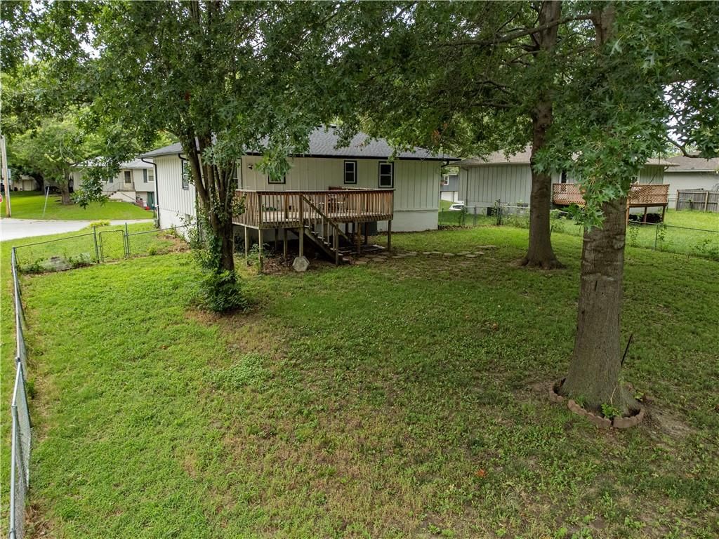1509 SE Royal Street — photo 25