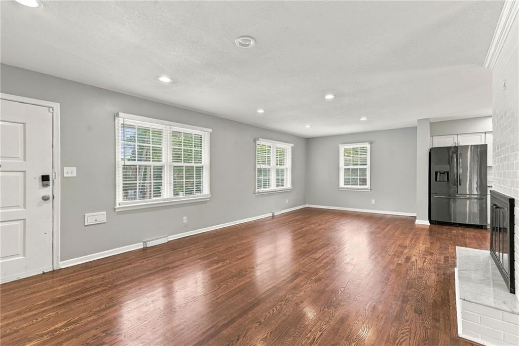 10711 W 67th Street — photo 5