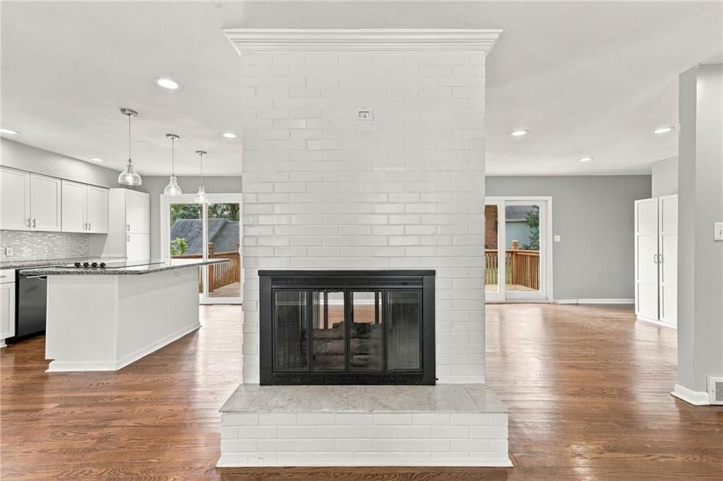 10711 W 67th Street — photo 8