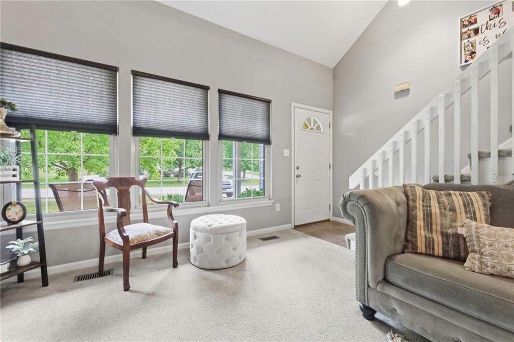 203 W Foxwood Drive — photo 4
