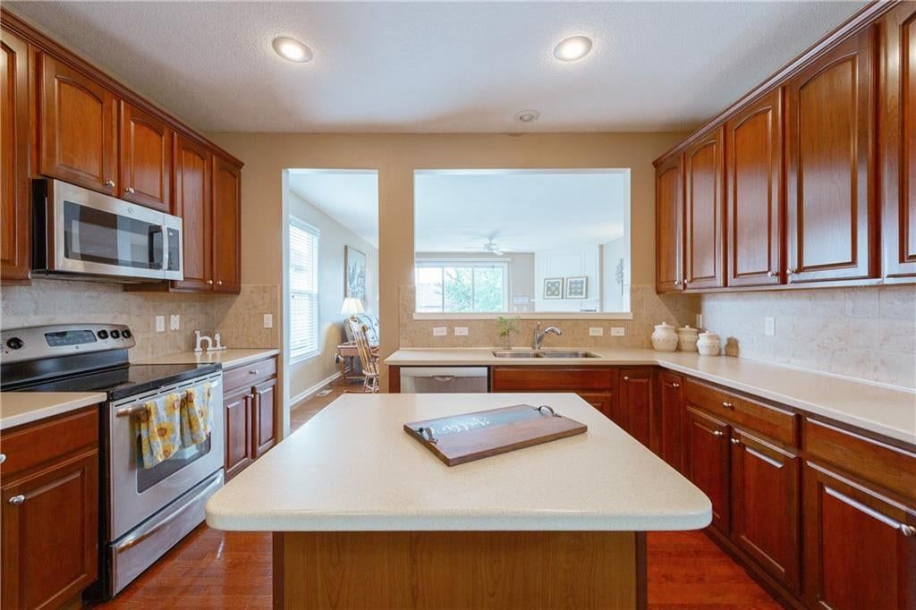 23721 W 88th Street — photo 9
