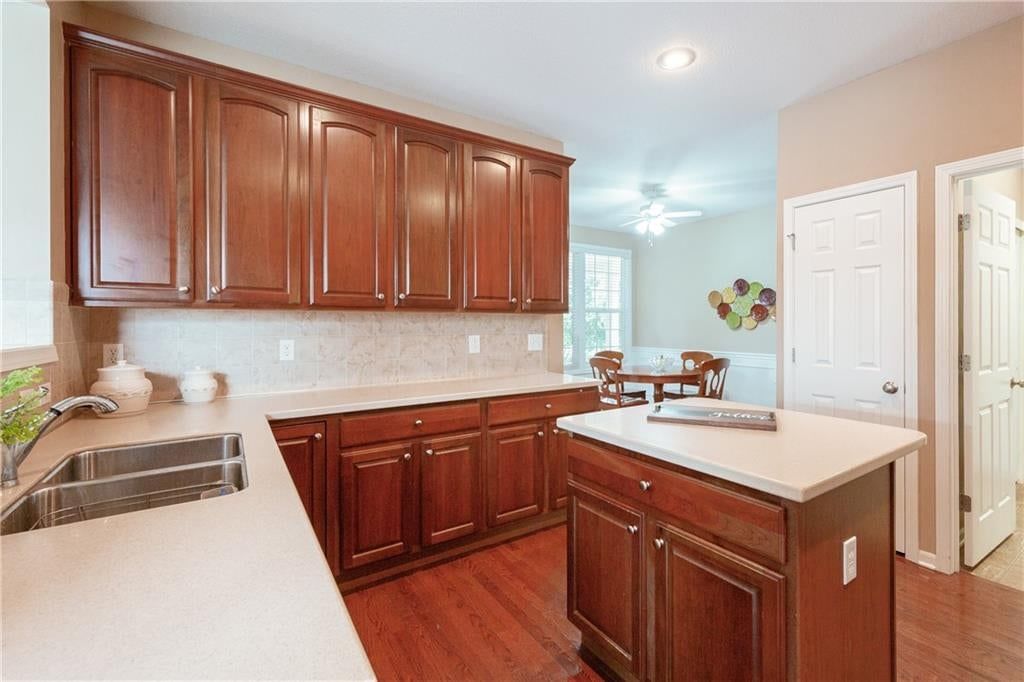 23721 W 88th Street — photo 12
