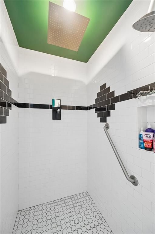 108 E Bates Street — photo 15