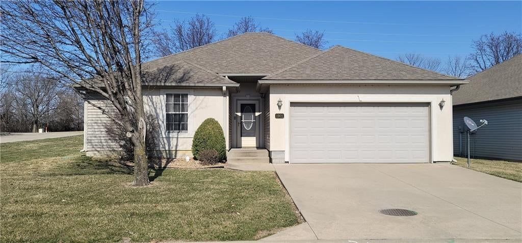 1901 Sideview Lane — photo 1