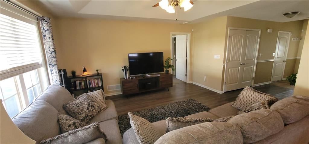 1901 Sideview Lane — photo 10